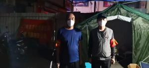 市文旅集團一線戰(zhàn)“疫”之：黨旗飄揚在門外，黨旗扎根在心里，53歲和35歲黨員成絕佳搭檔